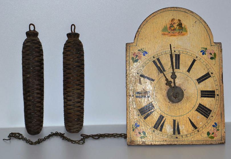 Schwarzwälder Lackschilduhr, Inv.-Nr.: 2013/17 Herkunft: Haidgau, Datierung: Mitte 19. Jahrhundert