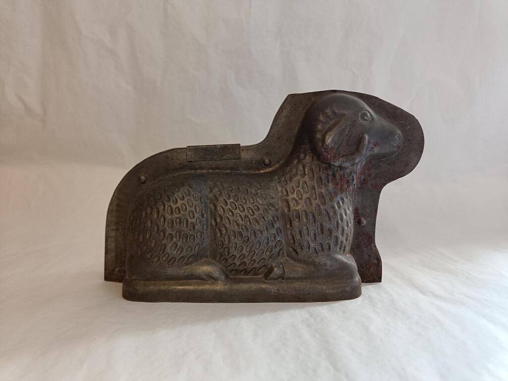 Osterlamm-Backform, Inv.-Nr.: 2026/0001 Herkunft: unbekannt, Datierung: 1. Hälfte 20. Jahrhundert